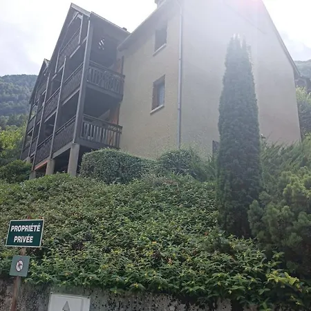 Entre Thermes Et Montagne Apartamento *